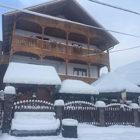 Hotel Casa Ionela Petreus Poienile Izei Exteriér fotografie